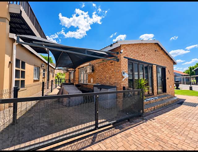 3 BEDROOM TOWNHOUSE FOR SALE IN MISTY BAY